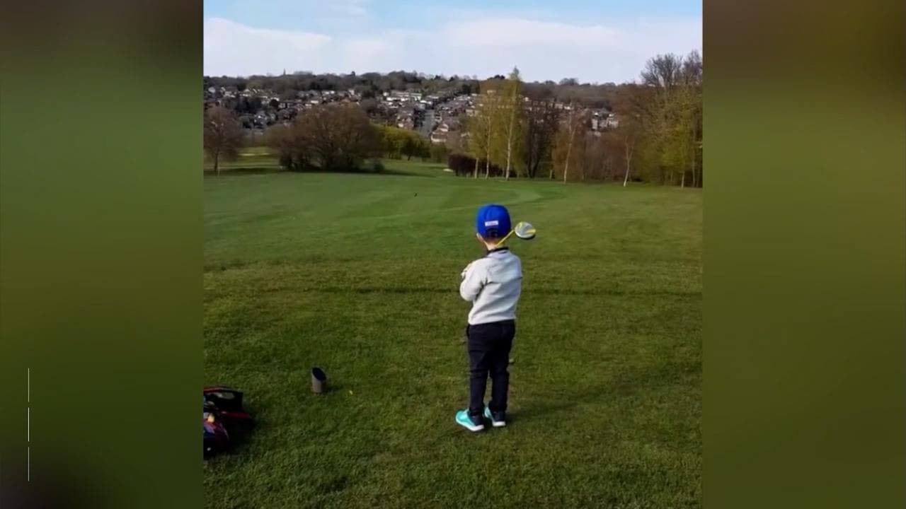 Dalla moquette di casa al Green: la storia di Ryino, fenomeno del golf a 6 anni