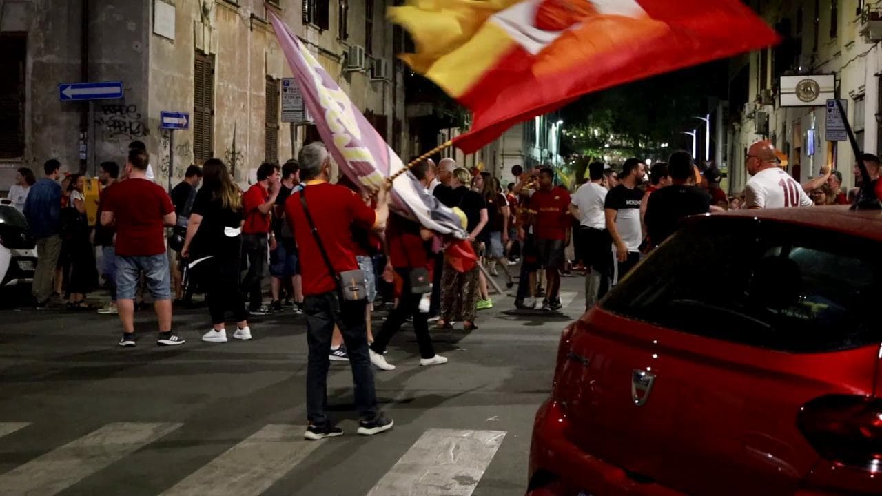 Conference League: la festa nel quartiere di Testaccio, cuore del tifo giallorosso