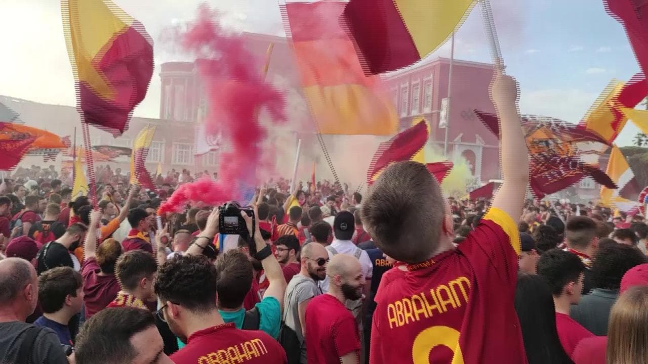 Conference League, Roma-Feyenoord, 50mila tifosi invadono lo Stadio Olimpico tra cori e scaramanzie