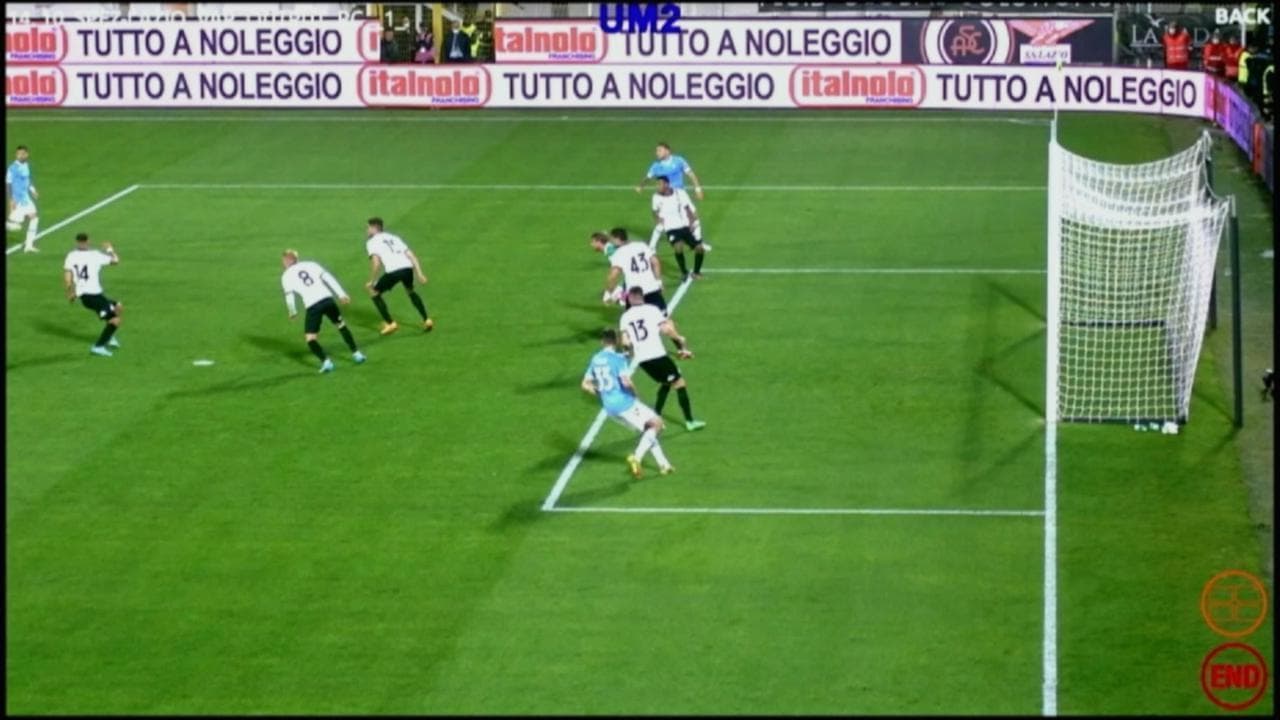 Gli audio del gol di Acerbi in Spezia-Lazio: "Santo Dio, perché ha ripreso il gioco? No, Luca, no!"