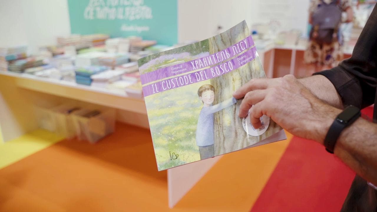 Salone del libro di Torino 2022, l'iniziativa della 'Casa della Pace': "Regaleremo libri in lingua ai bambini ucraini"