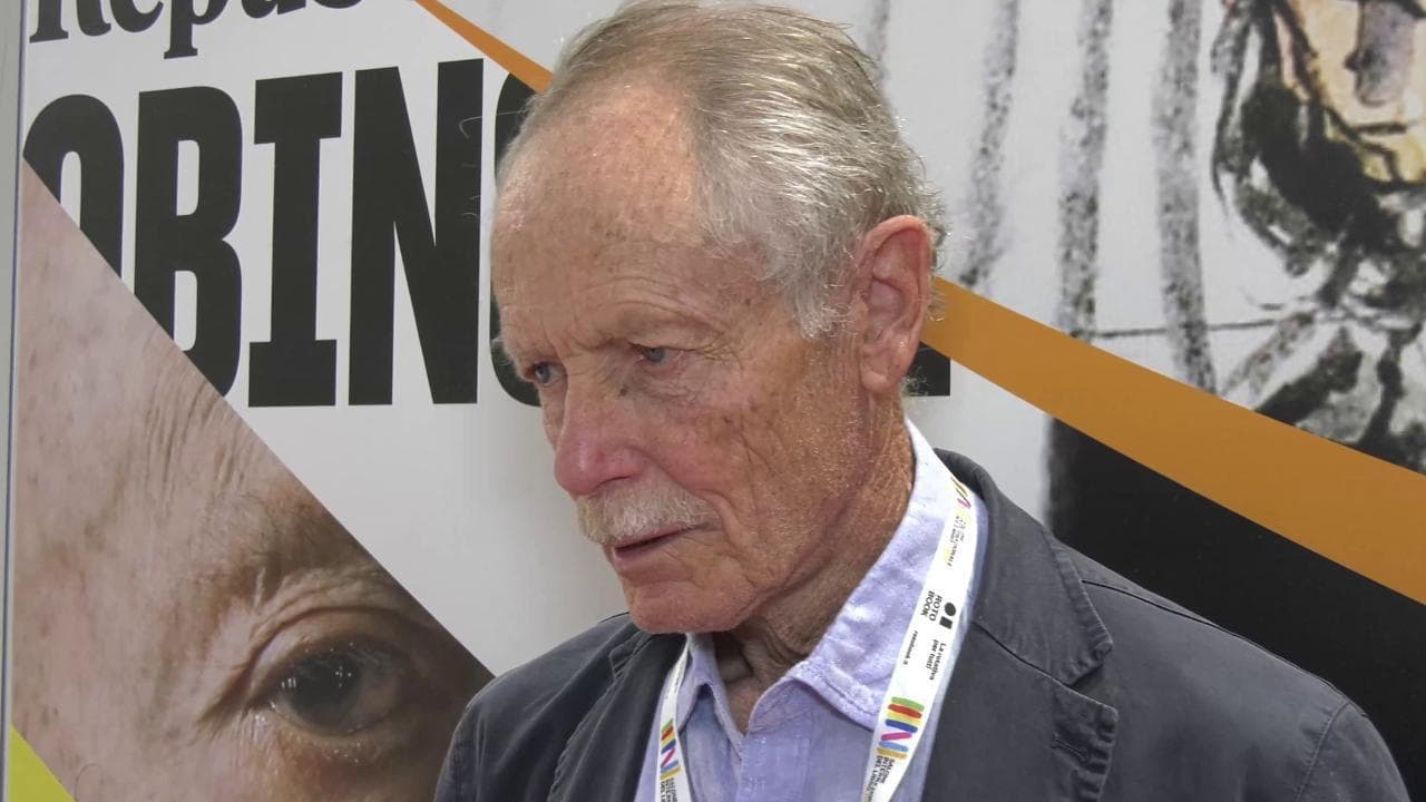 Salone del libro di Torino 2022, Erri De Luca ad Arena Robinson: "Dagli animali imparo a vivere nel presente"