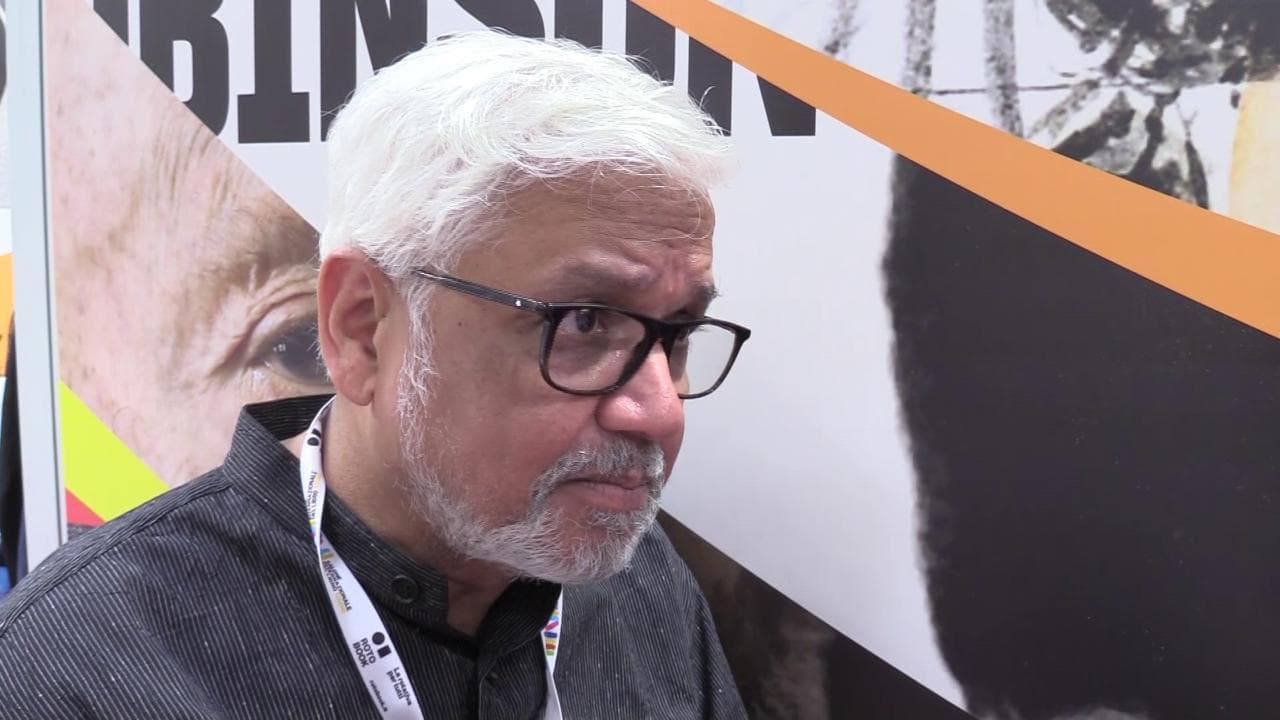 Salone del libro 2022, Amitav Ghosh all'Arena Robinson: "Impariamo l'empatia dai gorilla"