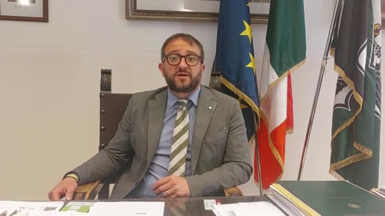 Tragedia all'asilo, il sindaco dell’Aquila: "Giorno di raccoglimento, niente gogna mediatica per quella mamma"