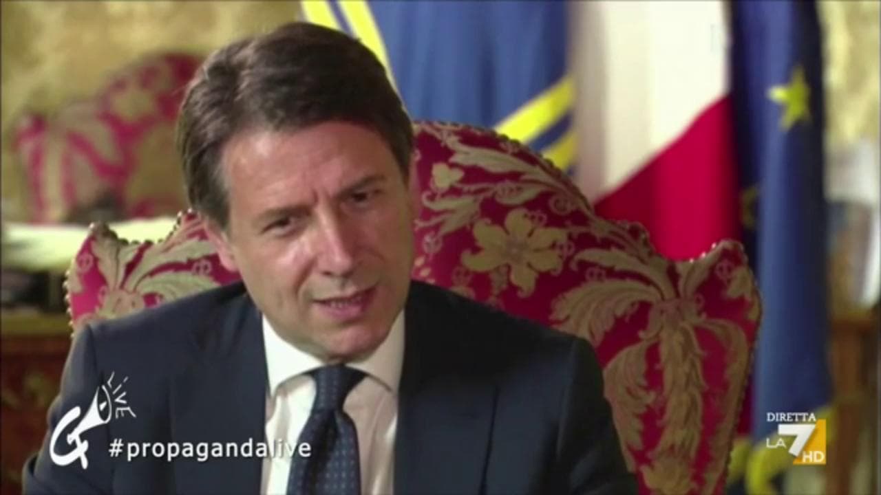 Propaganda Live, la "rivelazione esclusiva" di Conte: "Per il Governo ho scelto Babbo Natale"