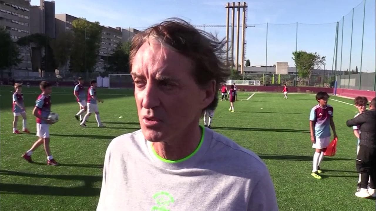 Calcio, il ct della Nazionale Roberto Mancini: "Difficilissimo dire chi vincerà lo scudetto"