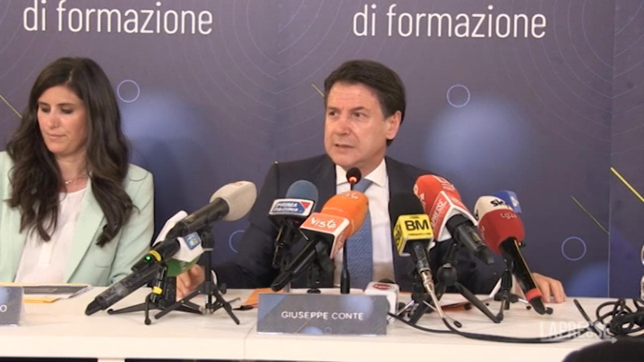 Conte sulla guerra in Ucraina: "L'obiettivo non può essere sconfiggere la Russia"