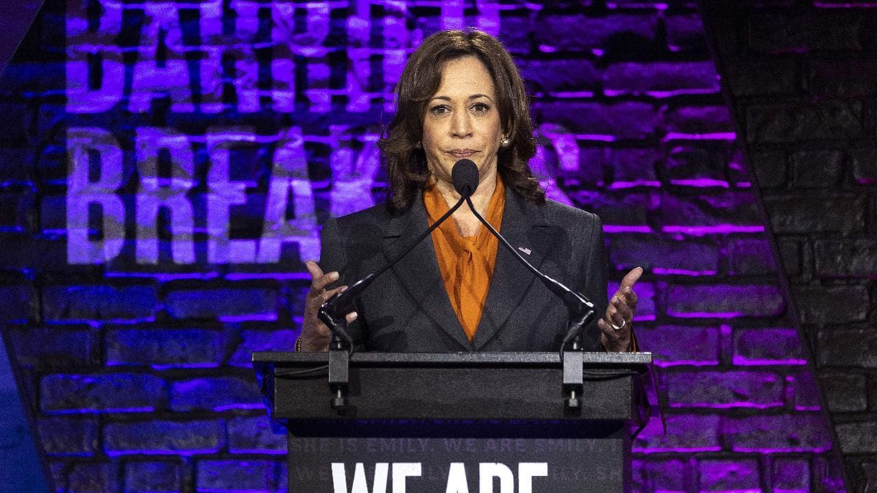 Usa, Kamala Harris: "Se la Corte annulla la sentenza sull'aborto sarà attacco alla libertà"