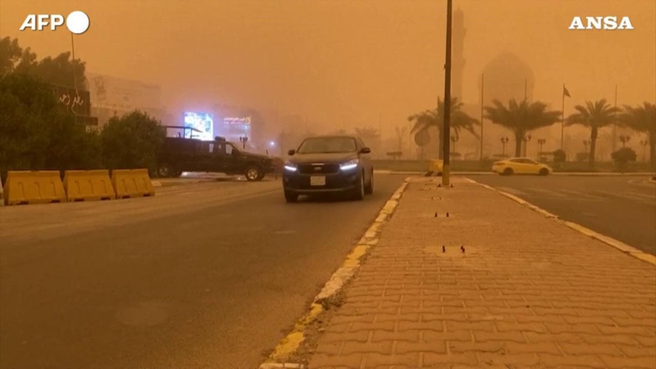 L'Iraq colorato di arancione: nuova tempesta di sabbia a Baghdad