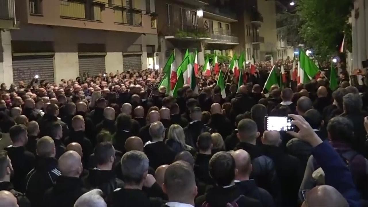 FdI, il coordinatore che ha disobbedito a Meloni partecipando al raduno neofascista per Ramelli