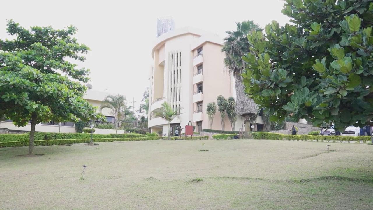 Ruanda: ecco gli alberghi dove Johnson potrebbe inviare gli immigrati arrivati irregolarmente nel Regno Unito