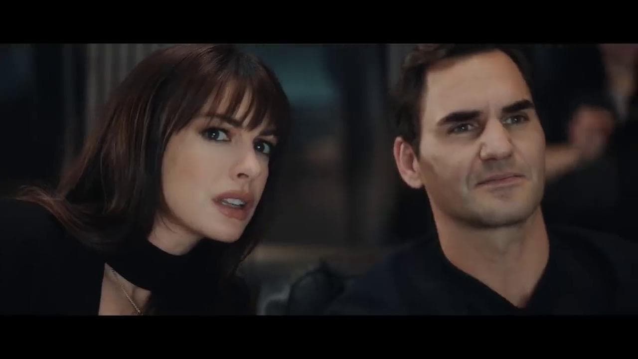 Federer, film sulla Svizzera con Anne Hathaway ma il regista "taglia" le star: lo spot è esilarante