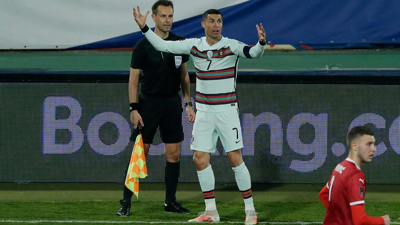 Ronaldo furioso: tutte le volte in cui il campione portoghese ha perso la testa in campo