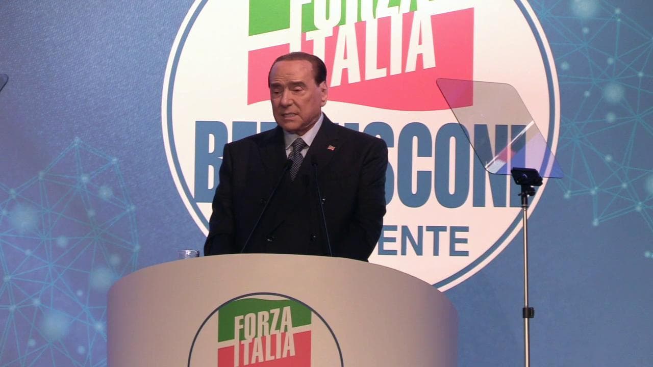 Ucraina, Berlusconi: "Deluso da Putin, diverso da come l'ho conosciuto. Russia faccia tacere le armi"