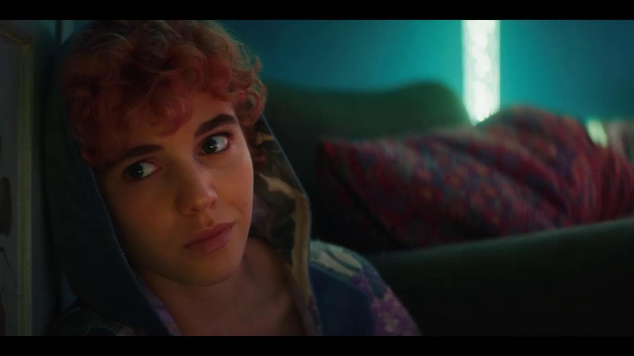 'Vetro' la ragazza chiusa nella sua stanza - trailer