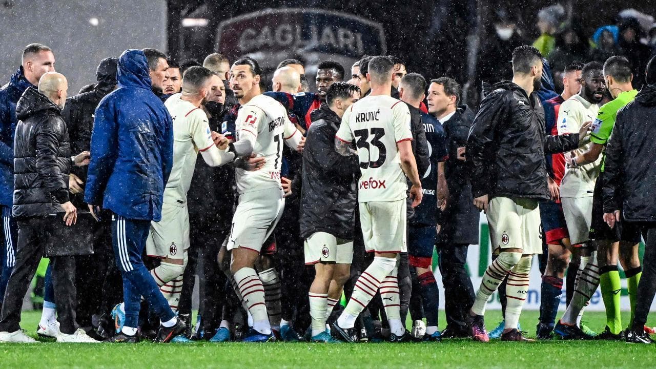 Calcio, Maignan e Tomori rispondono agli insulti razzisti. Rissa alla fine di Cagliari-Milan