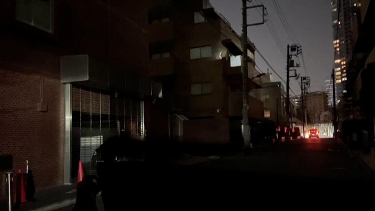 Terremoto di magnitudo 7,3 in Giappone: vasto blackout a Tokyo