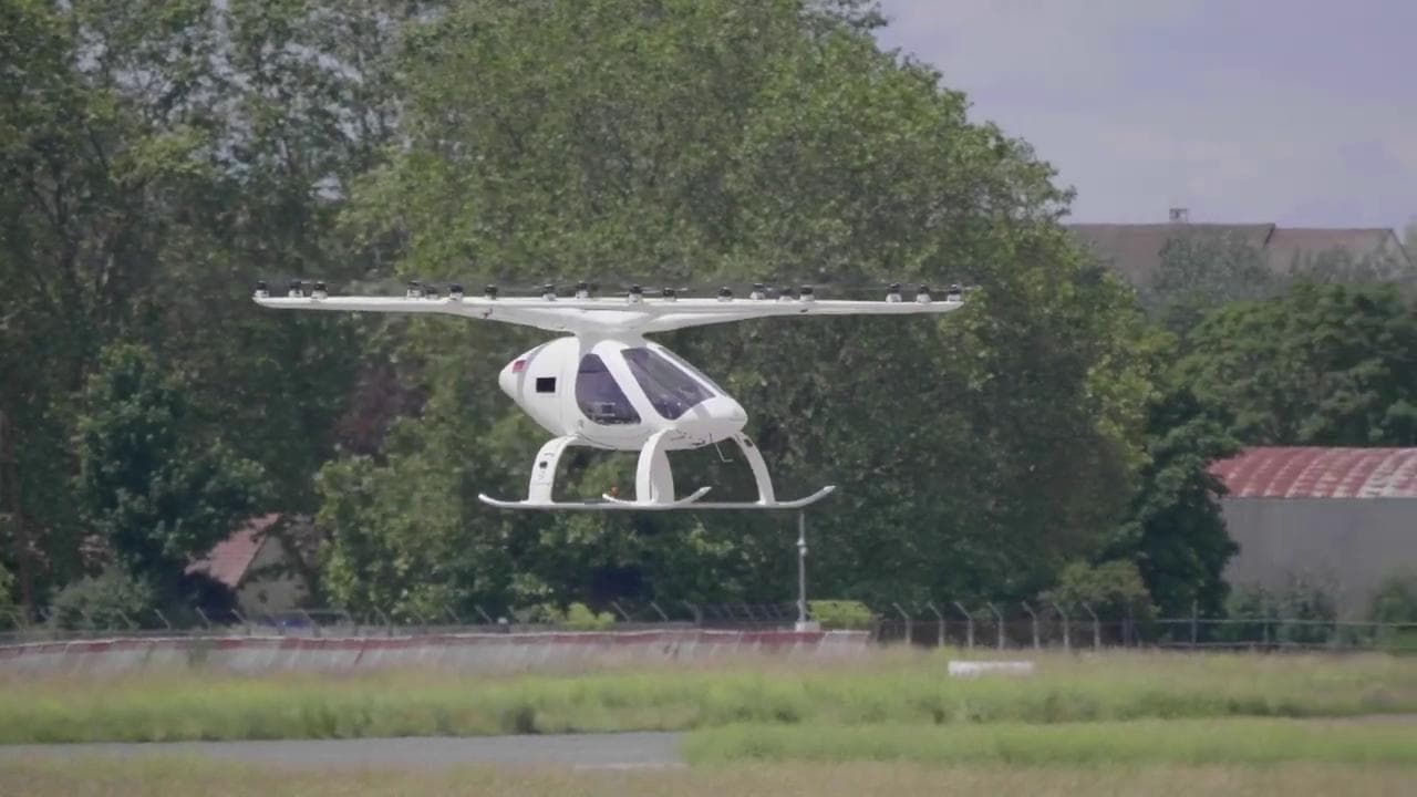Parigi, presentato il primo aerotaxi: volerà dall'aeroporto di Fiumicino a Termini in 10 minuti