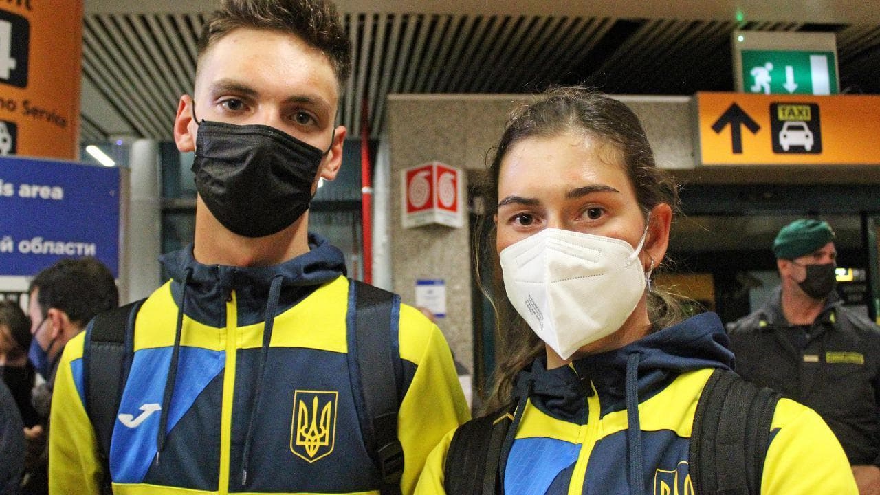 Arrivati in Italia, a Fiumicino, i ciclisti delle nazionali giovanili ucraine
