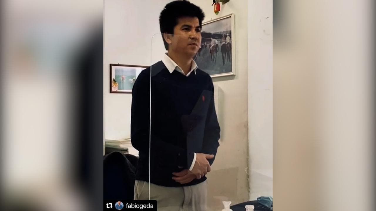 Il protagonista del bestseller "Nel mare ci sono i coccodrilli" è diventato cittadino italiano