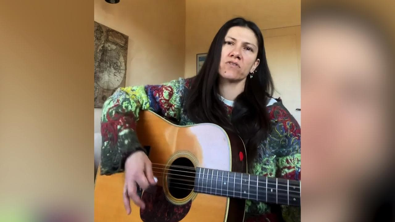 Elisa canta 'Zombie' dei Cranberries contro la guerra in Ucraina
