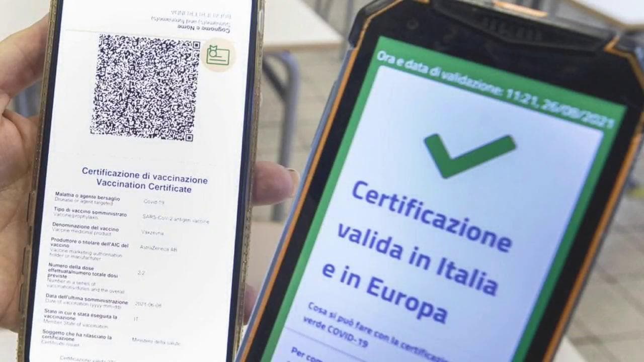 Green Pass falsi: sconti famiglia e certificazioni per minori, le chat Telegram finite nell'indagine