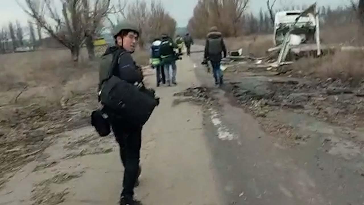 Crisi Ucraina, il nostro inviato in trincea nel Donbass sotto le bombe