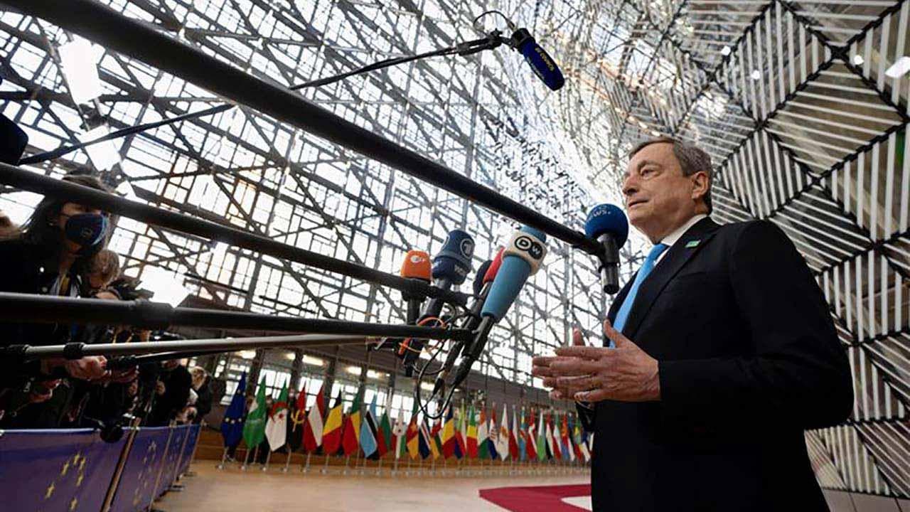 Ucraina, Draghi: "Perseguire strategia della deterrenza ferma, non mostrarsi deboli"