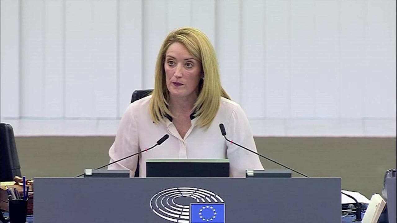 Crisi in Ucraina, Roberta Metsola: "Voteremo per concedere 1,2 miliardi di aiuti europei a Kiev"