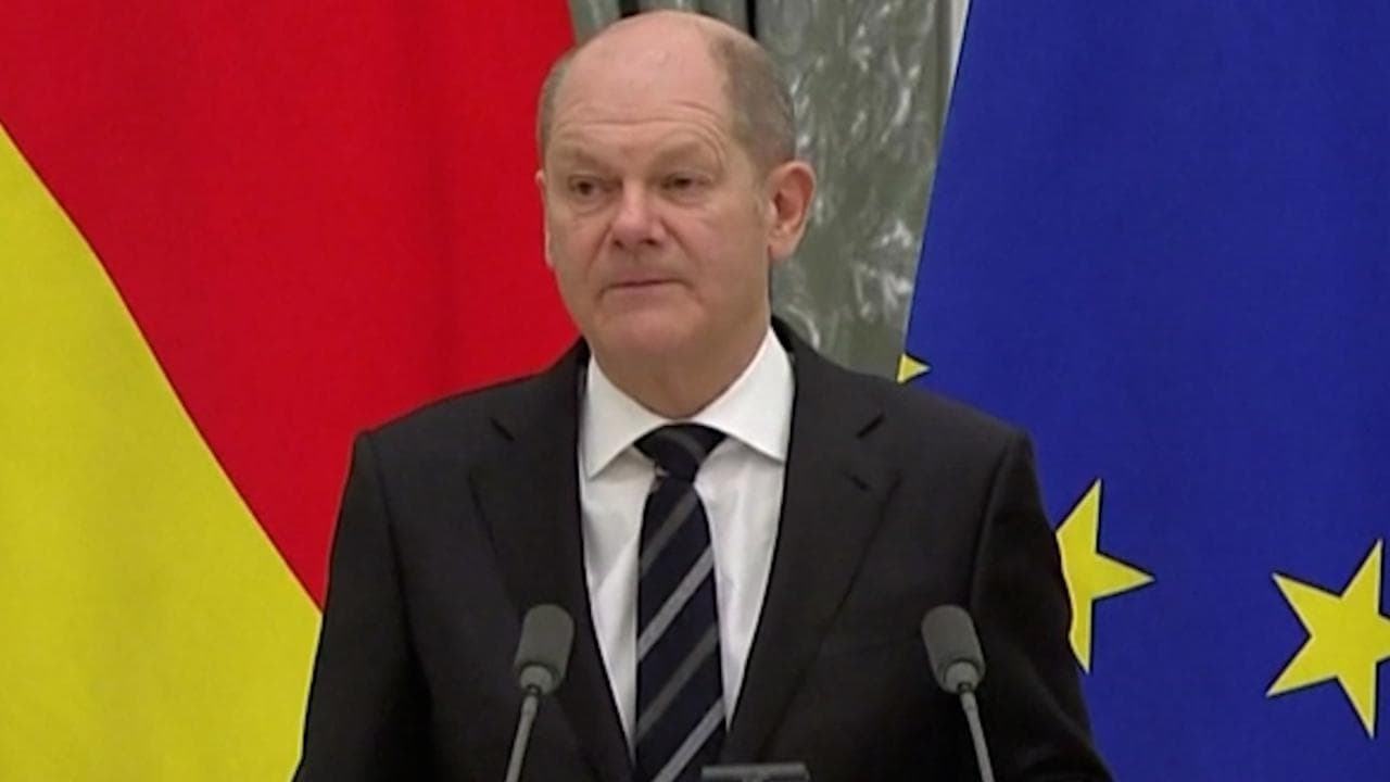Ucraina, il cancelliere tedesco Scholz: "L'annuncio del ritiro di alcune truppe è un buon segnale"