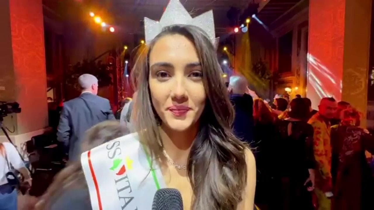 Venezia, Zeudi Di Palma è Miss Italia 2021: "Dedico la vittoria a mia madre"