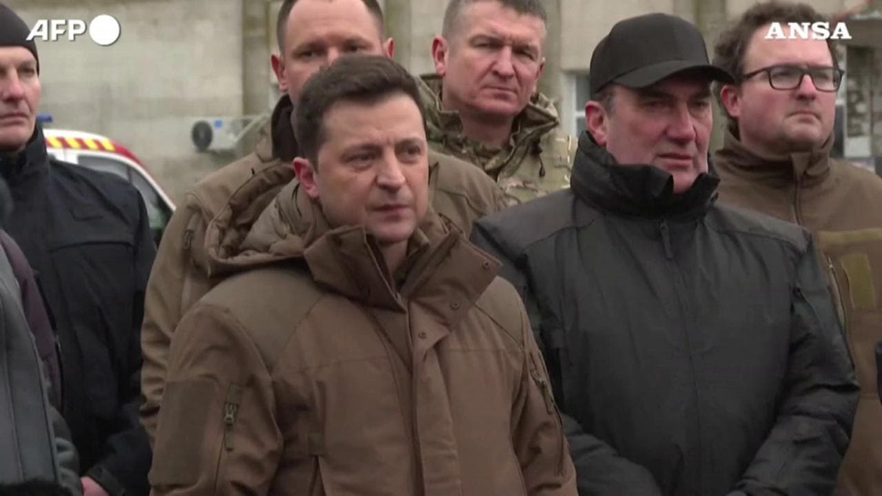 Ucraina, Zelensky: "Invasione russa? Adesso il nostro nemico è il panico"
