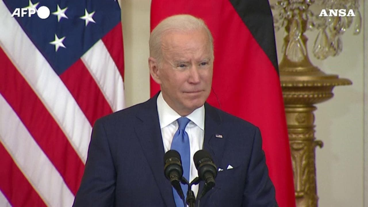 Ucraina, Biden: "Se la Russia invade, stop al gasdotto Nord Stream 2"