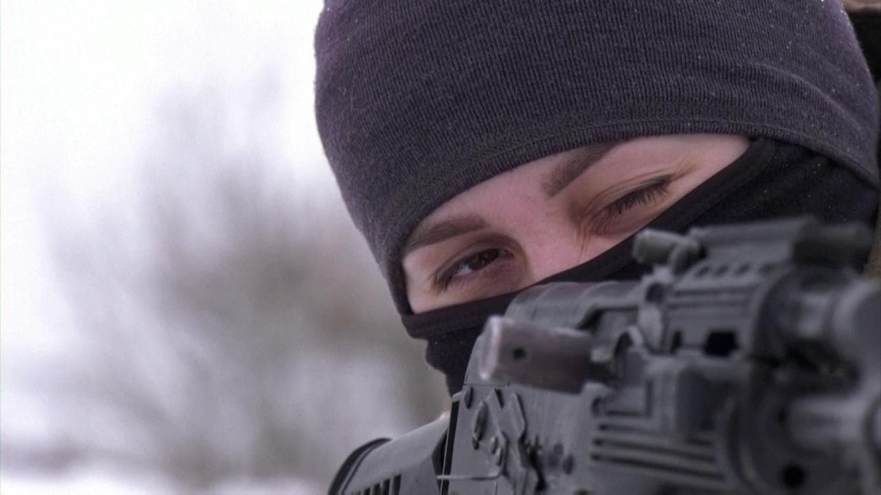 Ucraina, anche le donne in fila per imparare a combattere: "Il genere è irrilevante"
