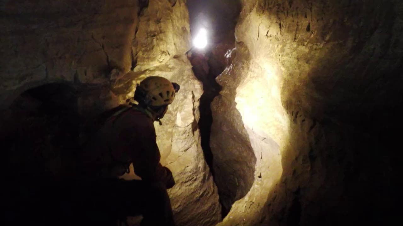 Scoperto lo spartiacque sotterraneo tra Friuli e Veneto: il racconto dello speleologo