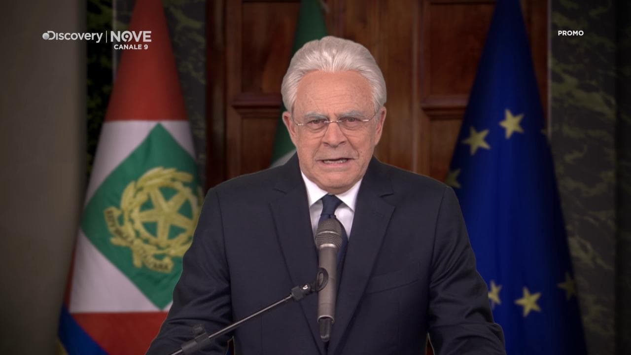 Crozza-Mattarella e il 'piano diabolico' per restare al Quirinale: "Creduloni, ci lavoro da mesi"