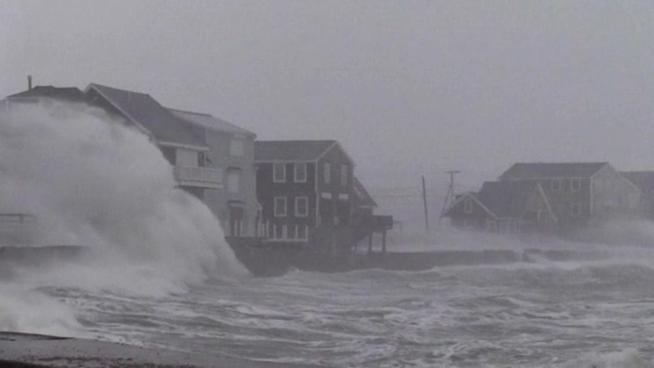 Maltempo negli Usa, arriva il 'bomb cyclone': violenta tempesta di neve si abbatte nel Massachusetts