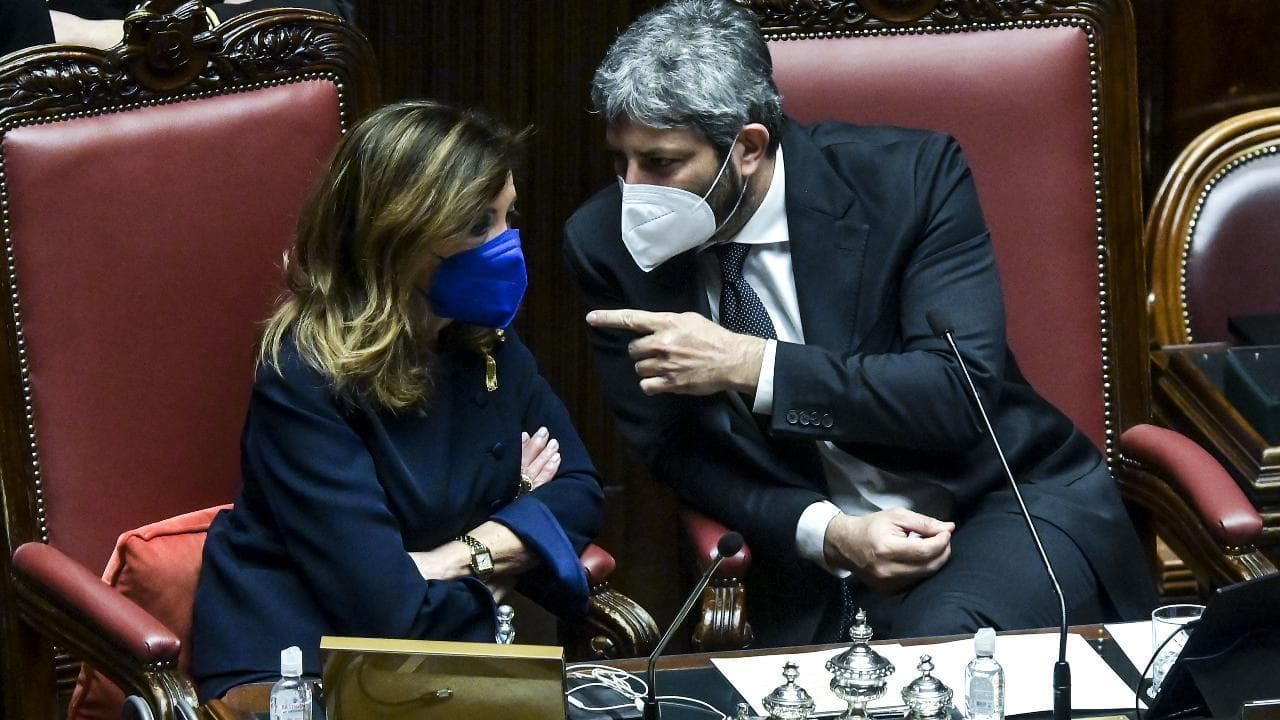 Quirinale, errore a Montecitorio: spunta una scheda in più dei votanti. Fico: "Il voto è valido"