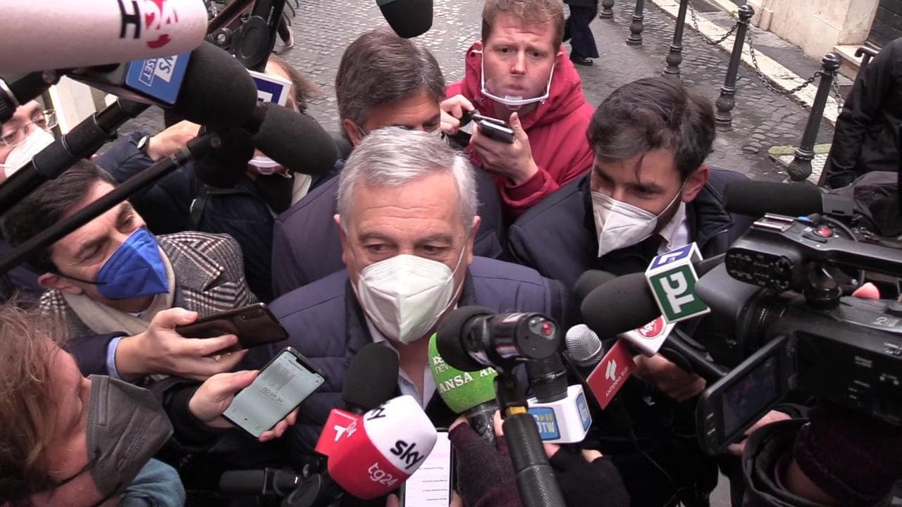 Quirinale, Tajani: "Casellati? Riunione per decidere. Draghi resti fino a fine legislatura"