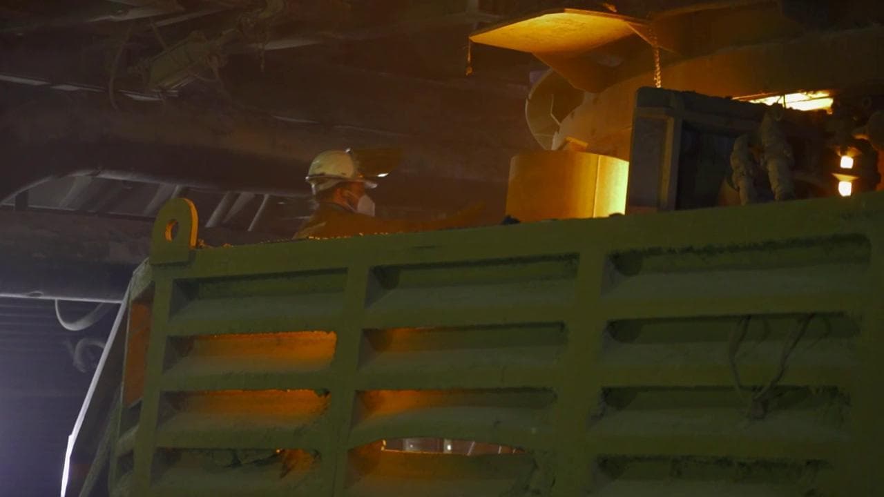 Le imprese nella tempesta del caro energia: ''Fino a quando resisteremo con questi aumenti?''