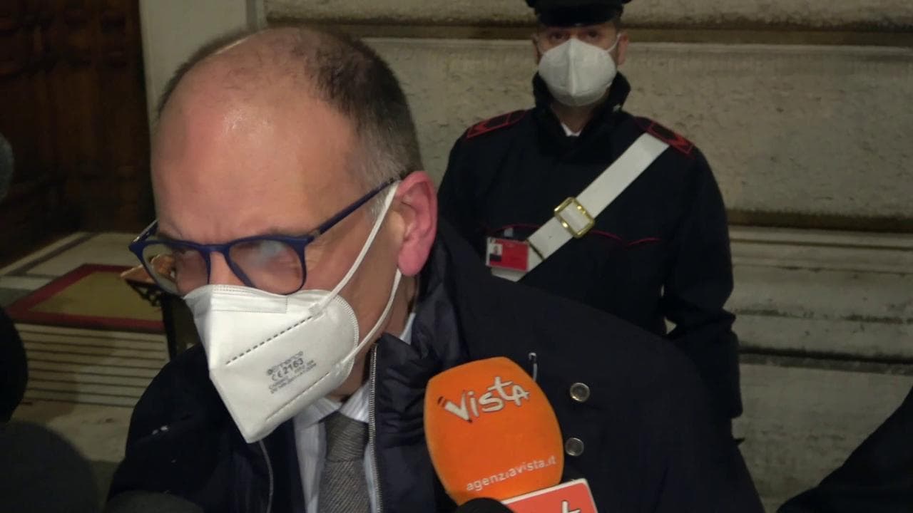 Quirinale, Letta: "Chiudiamoci in una stanza, pane e acqua e buttiamo la chiave: il Paese non può aspettare"