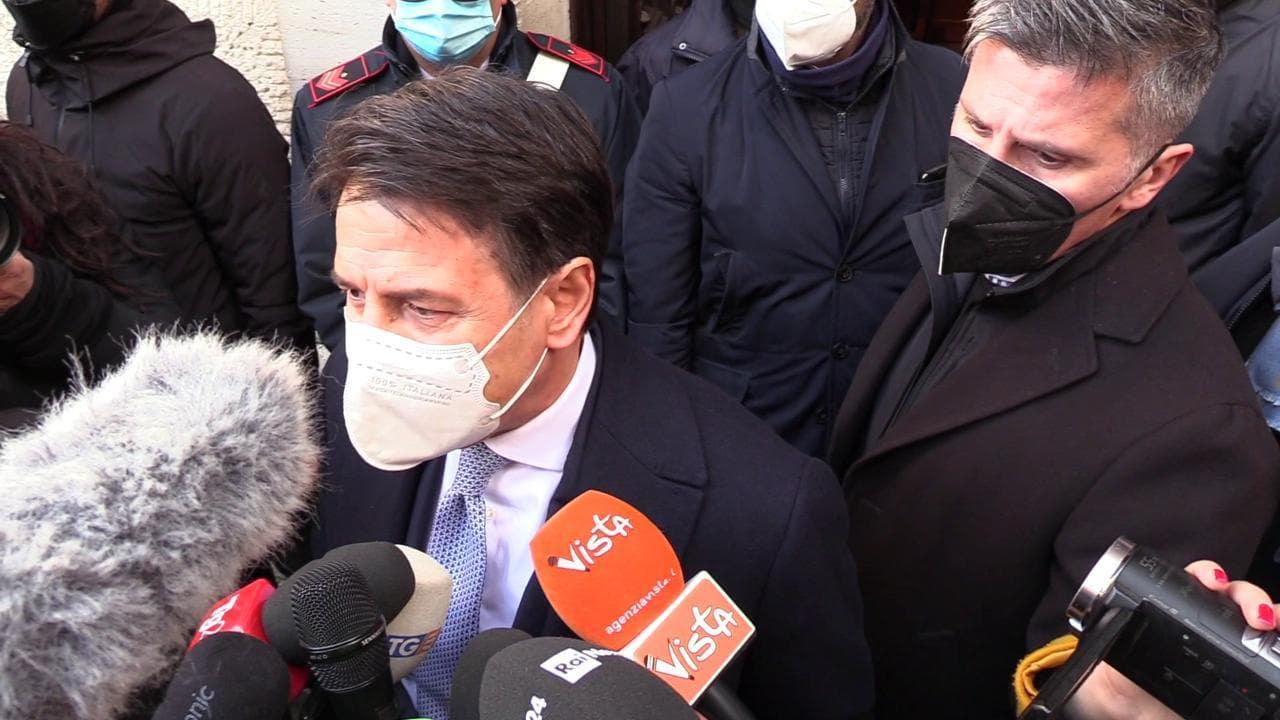 Quirinale, Conte: "Dopo il ritiro di Berlusconi, confronto con il centrodestra. M5S non pone veti"