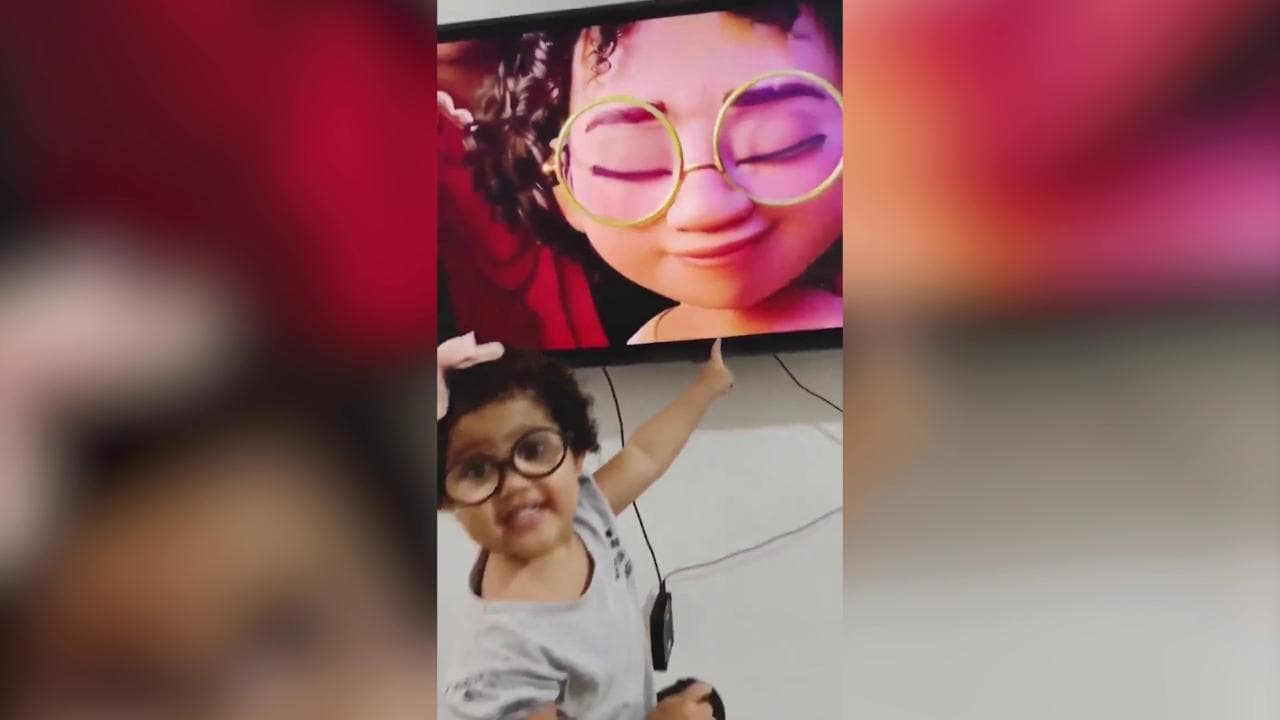 Encanto, la bimba eccitatissima scopre di assomigliare a Mirabel: "Sono io, mamma!"