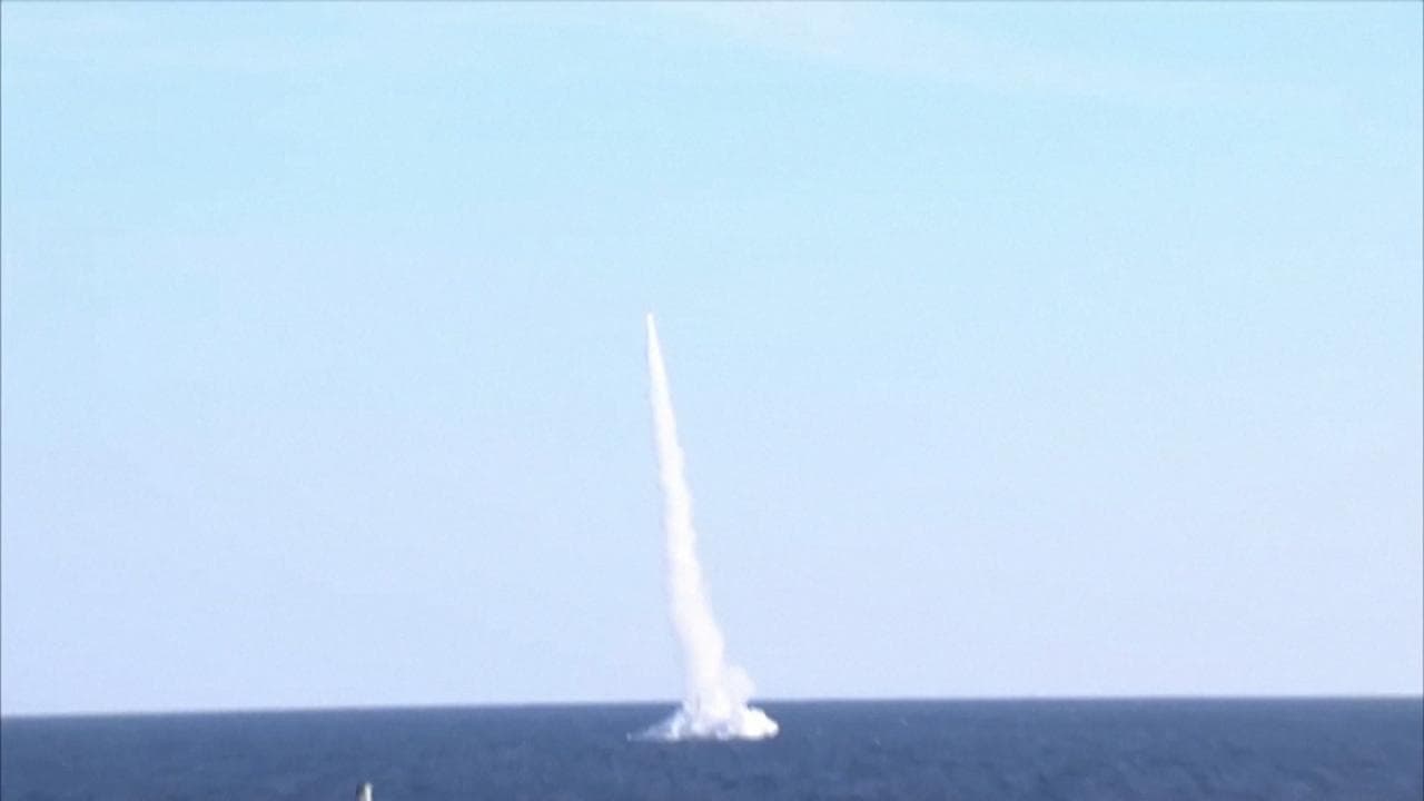 Russia, la Marina militare diffonde il video di nuove esercitazioni con i missili Kalibr