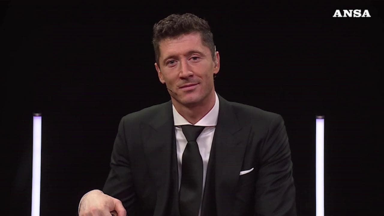 Fifa Awards, Lewandowski miglior giocatore: "La mia squadra? Questo trofeo è per loro"