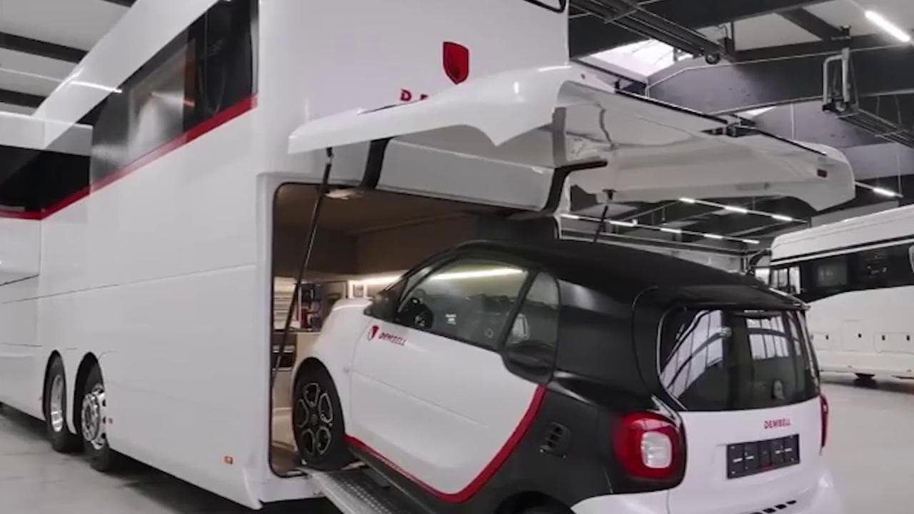 Dembell, il super camper da 1,25 milioni di dollari ha anche un garage al suo interno