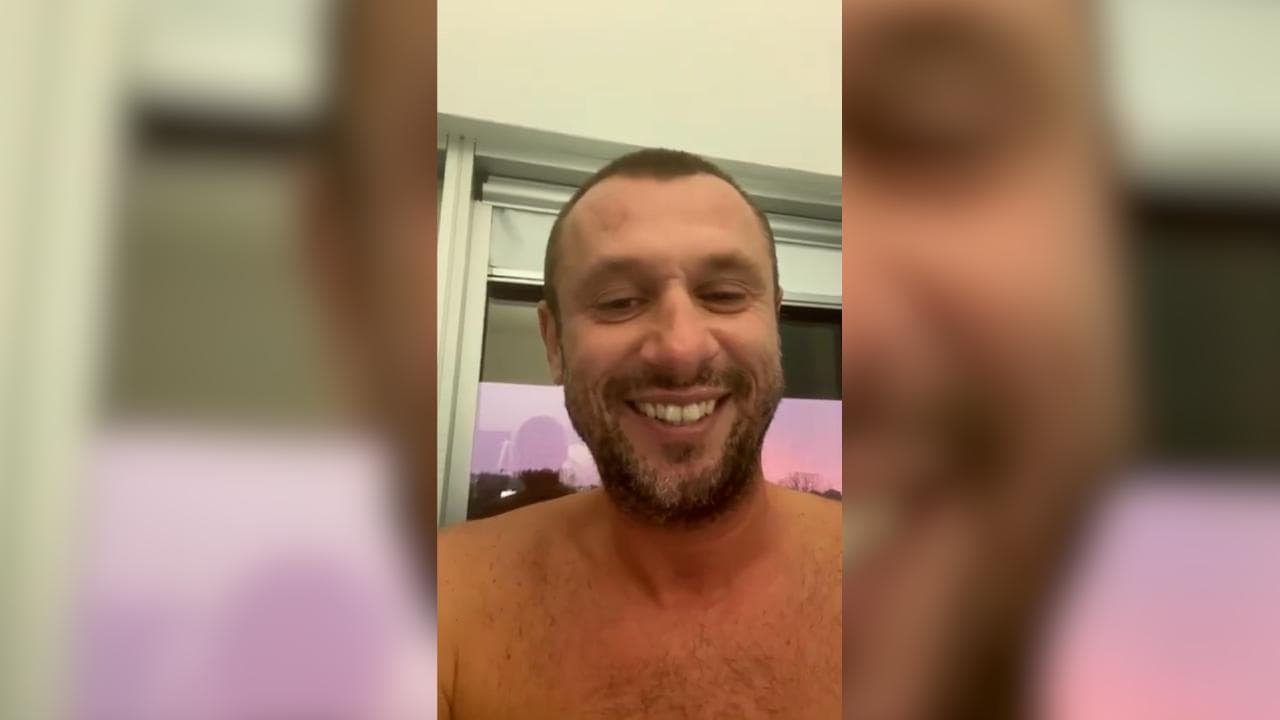 Covid, Antonio Cassano dall'ospedale: "Ora sto bene. Domani si torna a casa. Vai, si vola"