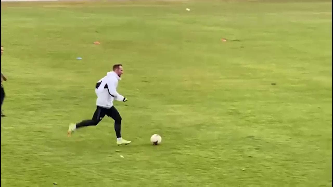 Eriksen si allena a Chiasso: in campo col defibrillatore dopo l'arresto cardiaco