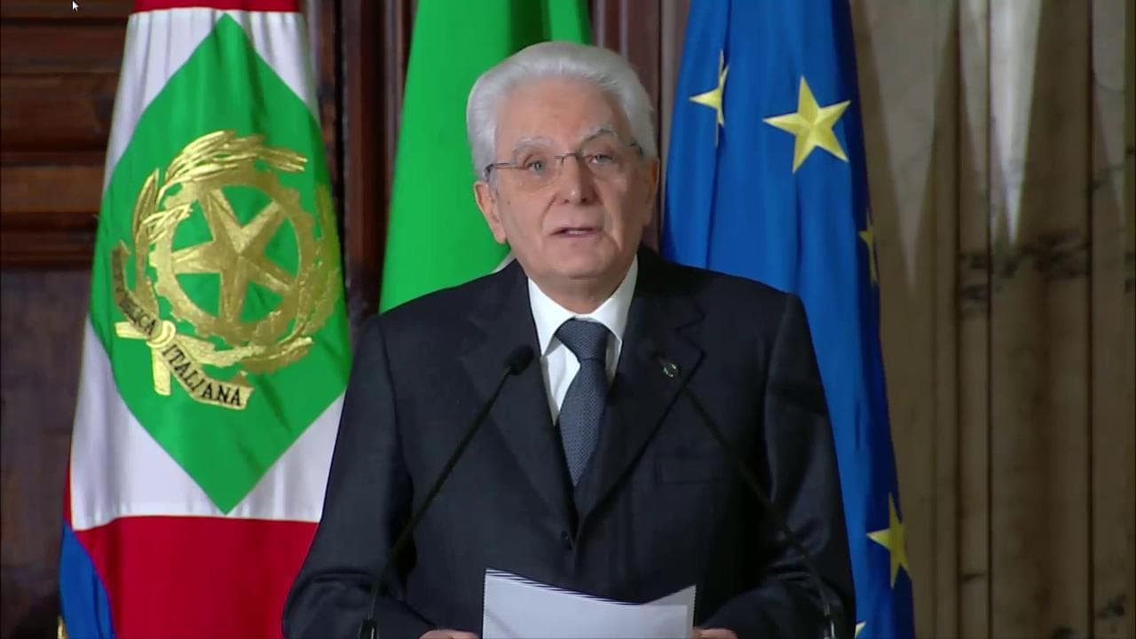 Covid, Mattarella: "Troppo risalto mediatico ai No Vax"