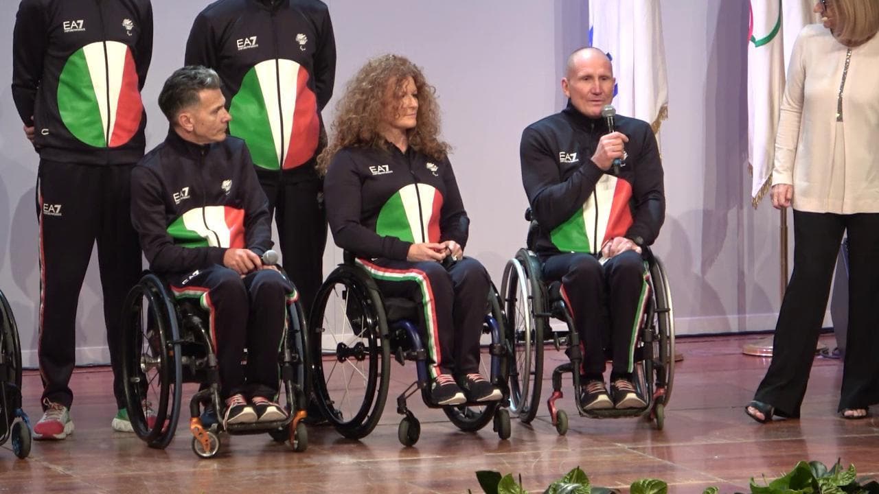 Zanardi, la gioia di Bianchini, compagno di staffetta: "Ho vinto a Tokyo portando lui nel cuore"